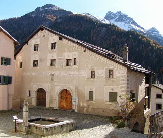 Haus in Ardez GR